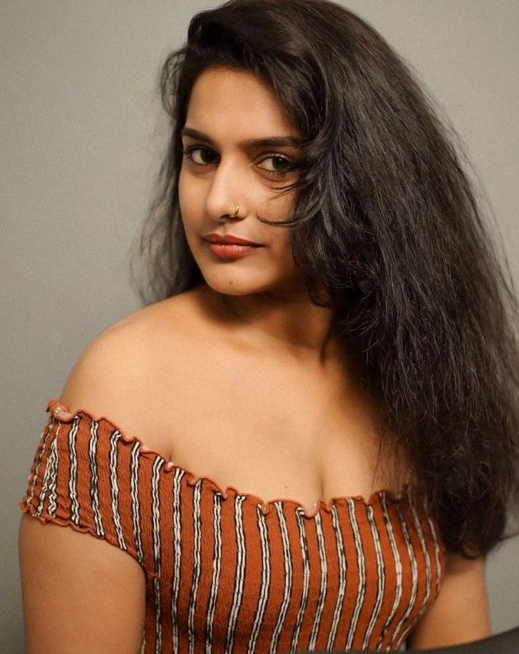 model Call Girls in Surat